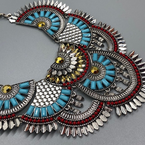 Statement Necklace - Picture 2 of 4